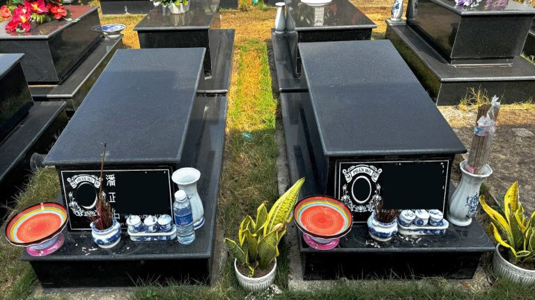 Có Nên Di Chuyển Mộ Mả Không?