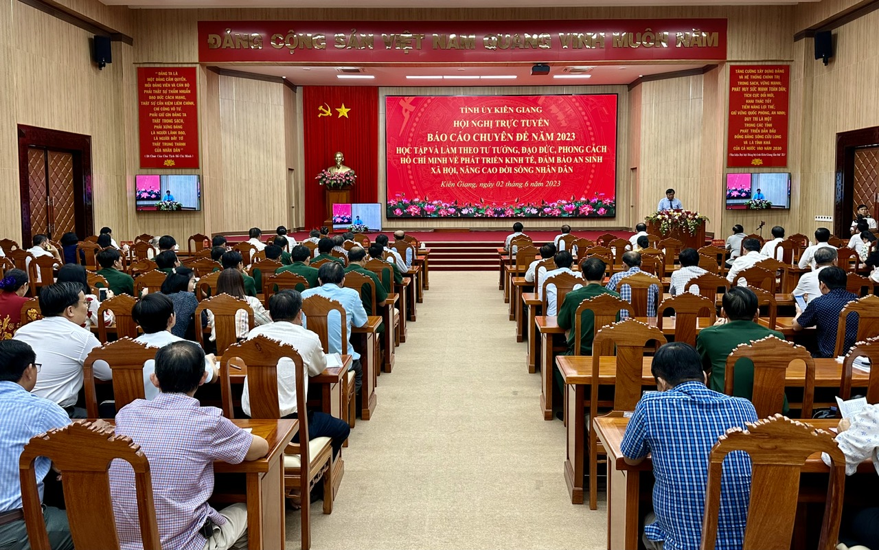 SInh viên có nên vào đảng không? Góc nhìn khách quan