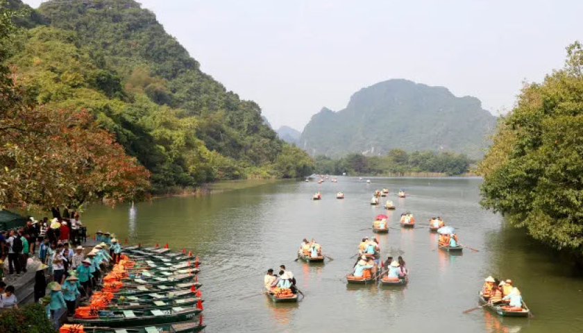 Lãnh đạo tỉnh Ninh Bình thăm và chúc mừng các doanh nghiệp lớn nhân dịp Doanh nhân Việt Nam