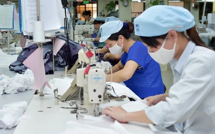 Xuất khẩu Việt Nam lập kỷ lục mới trong năm 2025, chinh phục thị trường toàn cầu