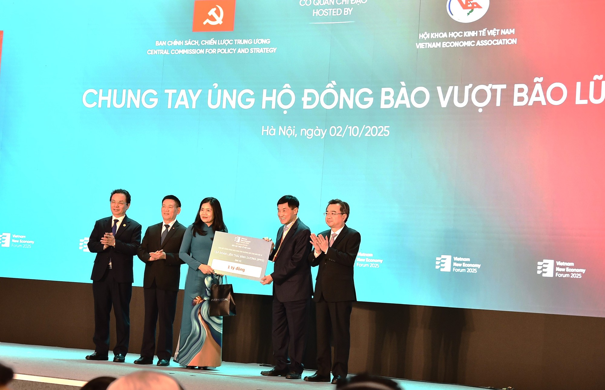 Ford Motor Tăng Cường Hợp Tác Với Hà Nội Trong Nỗ Lực Giảm Ô Nhiễm Môi Trường