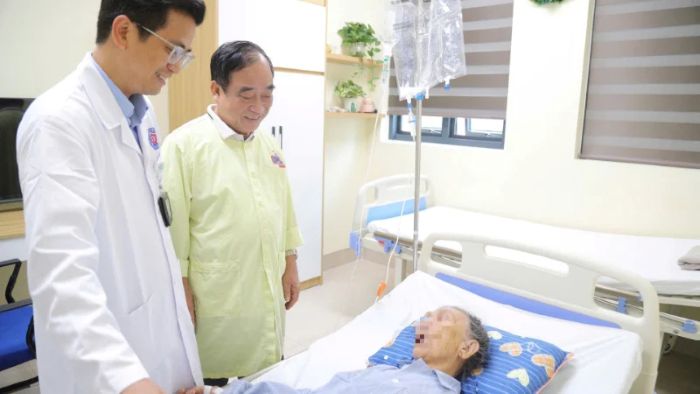 Hành trình chăm sóc bệnh nhân ung thư sau viện