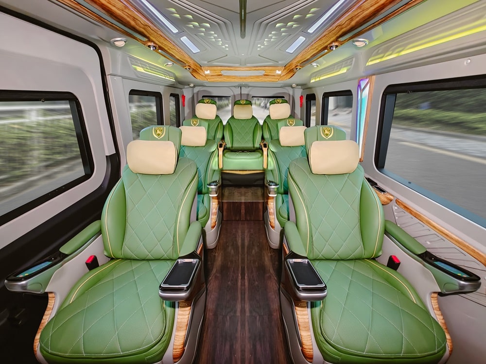 Độ xe Limousine 9 chỗ