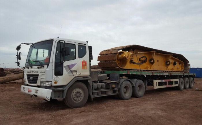 Vận chuyển máy công trình xây dựng